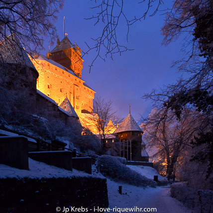 With your access ticket you can join a free guided tour of the castle Haut Koenigsbourg 